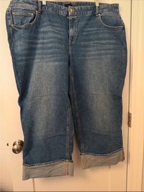 Talbots Women's Medium Blue Relaxed Cuffed Jeans